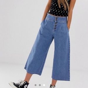 high waist button up wide leg jeans worn once